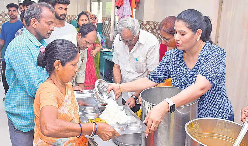 దవాఖానలో అన్నపూర్ణ mag1