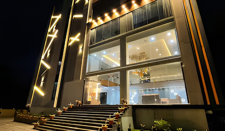 HYLIFE – Luxury Hotel